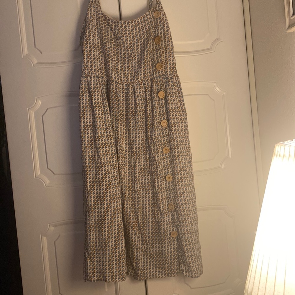 Cute cotton dress for Button detail